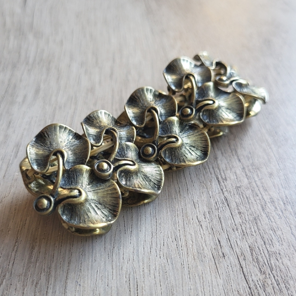 1950s Ginko Leaf Stretch Bracelet View 3
